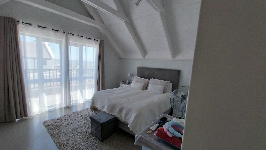 To Let 3 Bedroom Property for Rent in Big Bay Western Cape